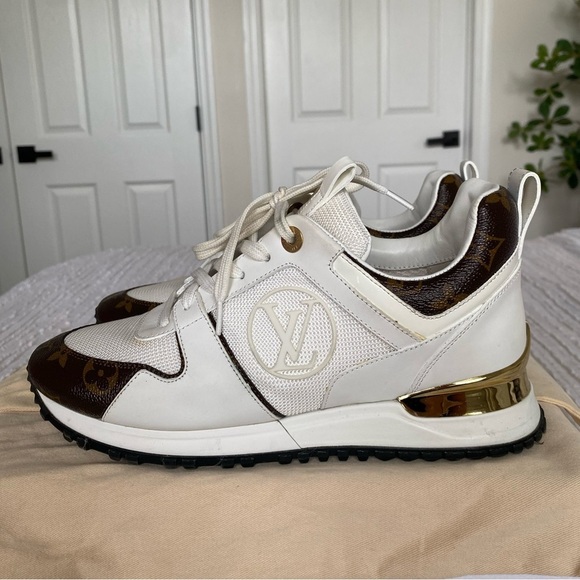 Louis Vuitton Run Away White and Brown Monogram Sneakers Size 38 Trainers - Picture 5 of 17